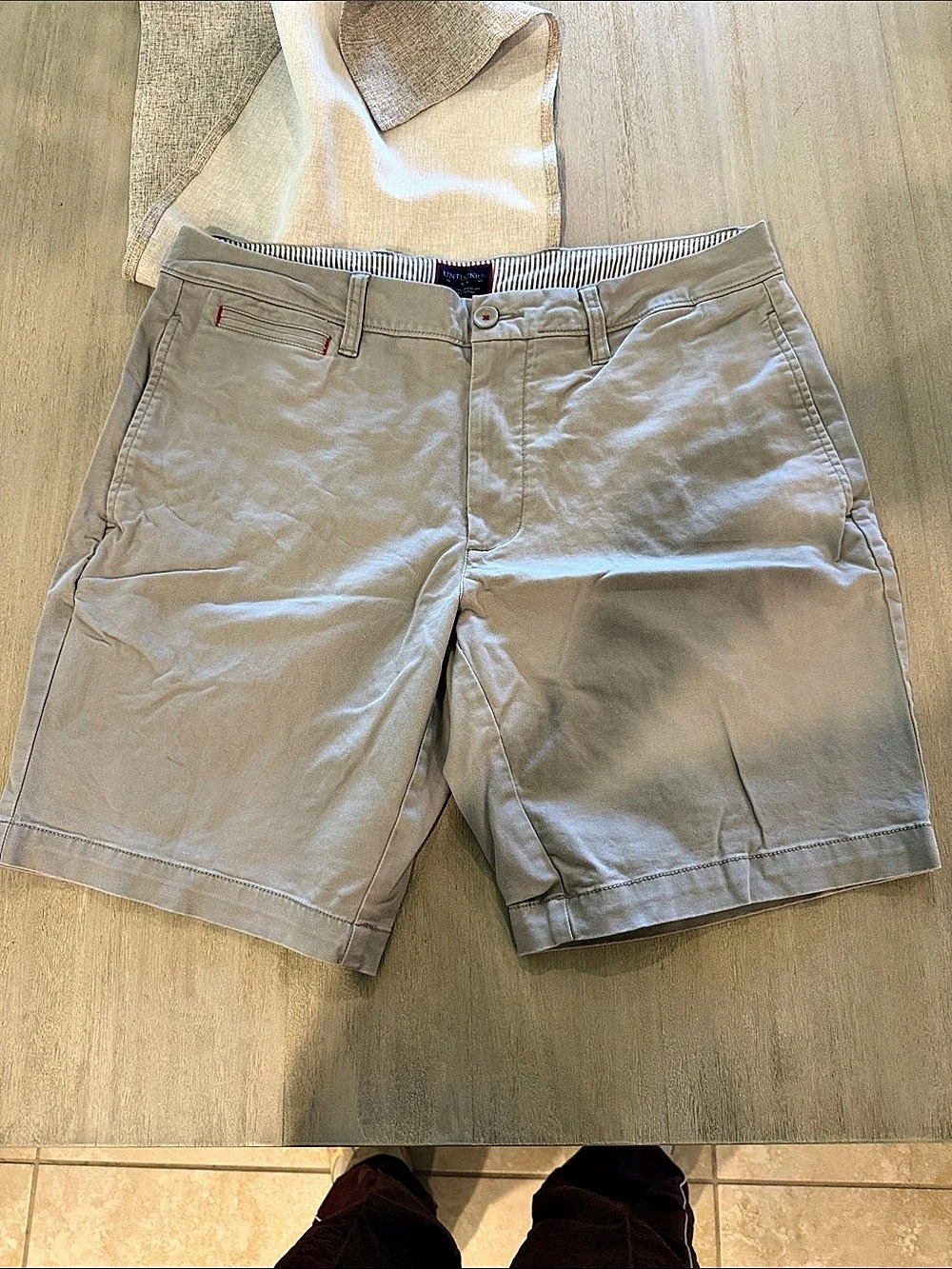 UNTUCKit St. Vincent Chino Shorts Waist 34 Beige